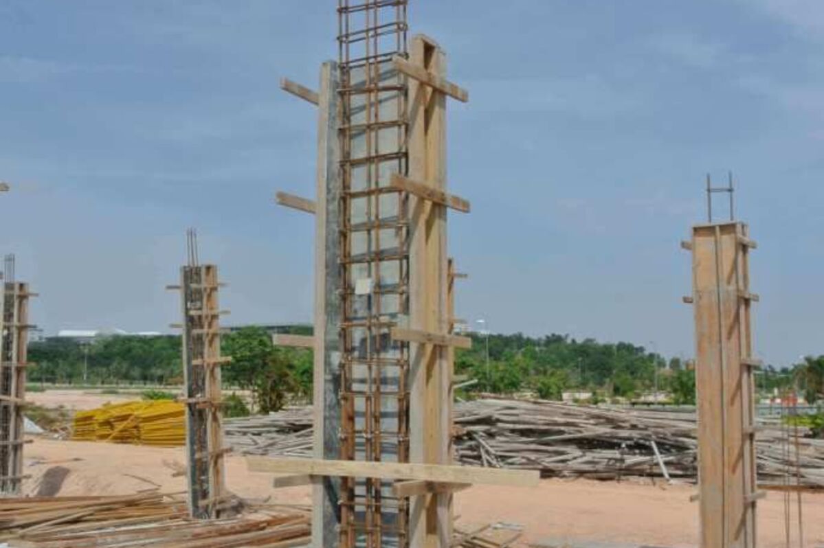 Pembuatan pondasi dengan memanfaatkan bekisting kolom