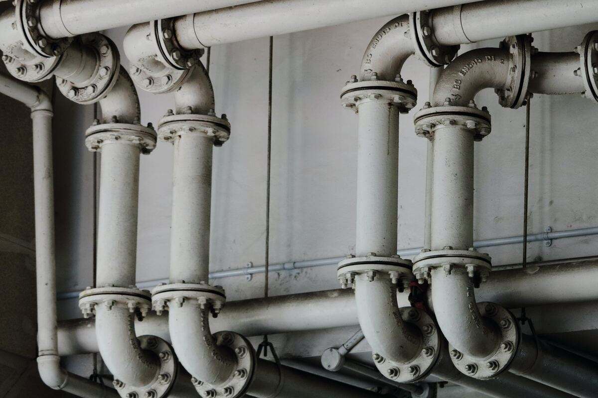 sistem plumbing pada bangunan yang berguna untuk mengalirkan air