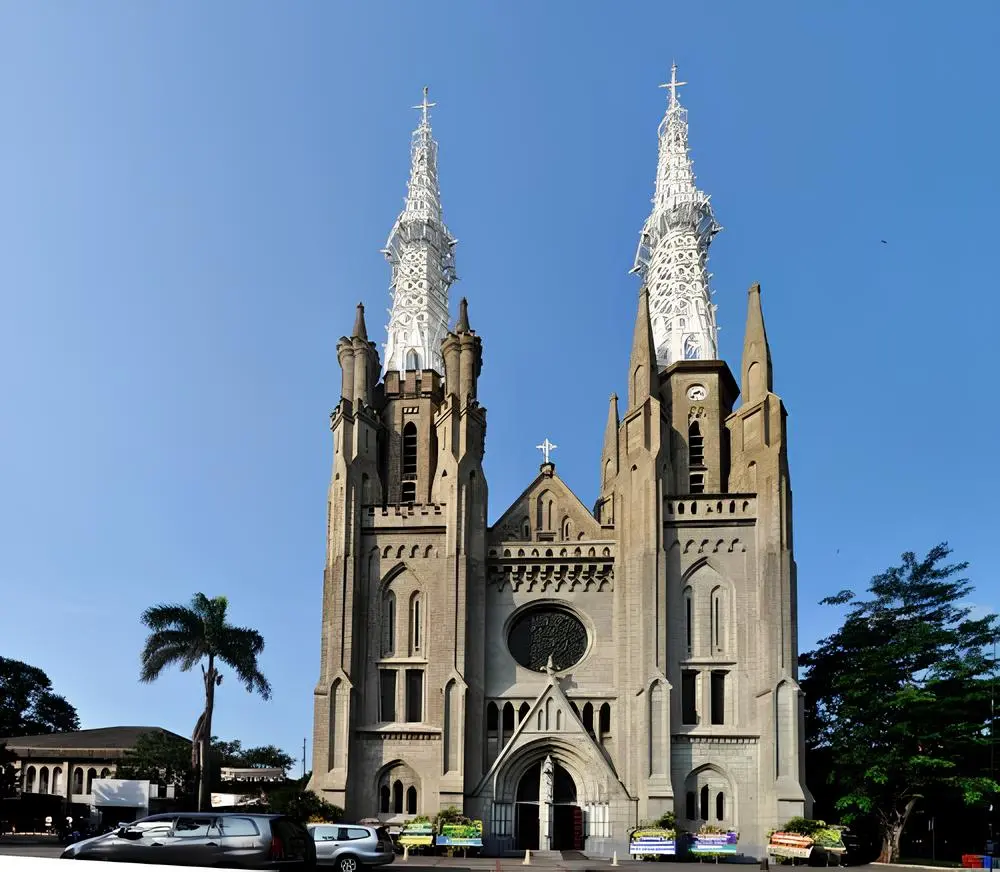 Mengenal Gaya Arsitektur Gotik dan Sejarah Bangunan di Dunia gereja katedral di Jakarta